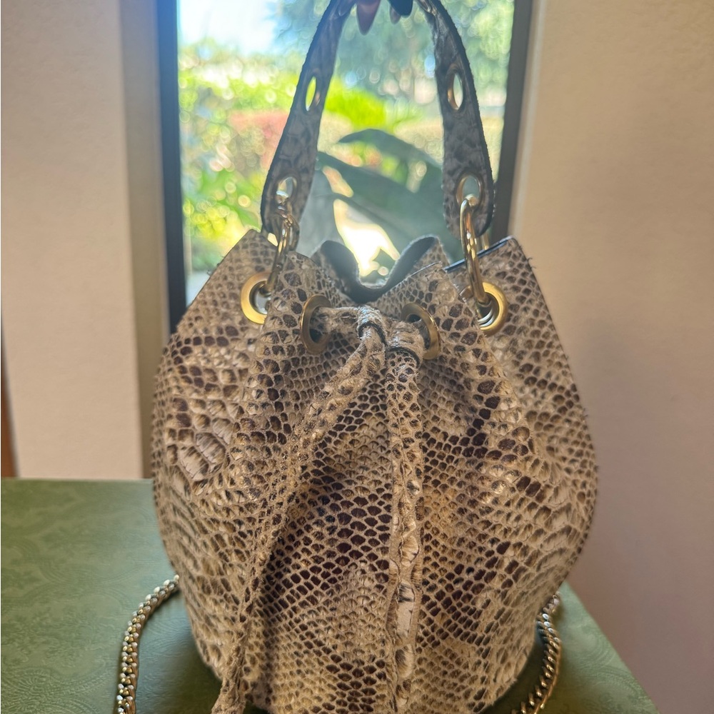 Python-Texture Drawstring Bucket Bag in Beige and Brown